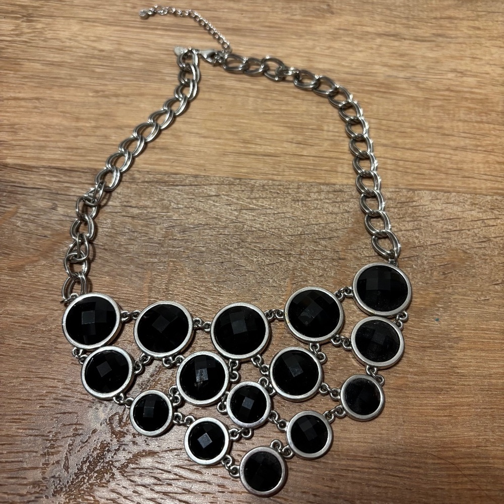 Lia Sophia Black Jewels Chunky Statement Necklace Silver Chain
